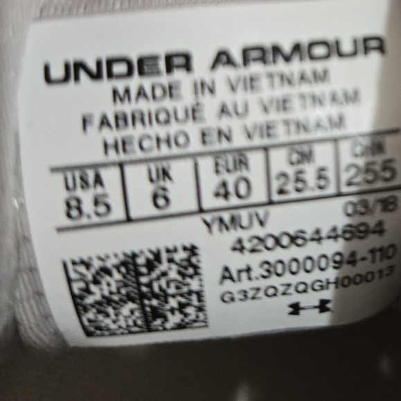 Under Armour Sneakers -SIZE 8.5 - Picture 2 of 2